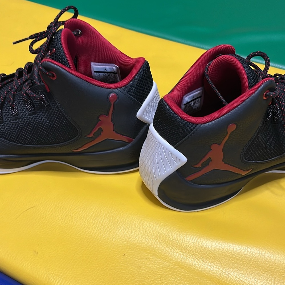 Air Jordan Black and Red  Basketball Shoes 11.5 High Rising - Picture 7 of 8